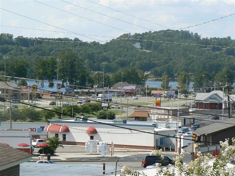 001-Outside Motel.JPG